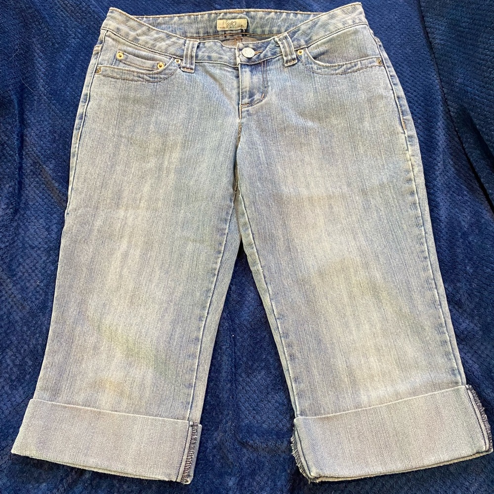 SO Wear It Declare It Women's Light Blue Capi Jeans Back Pockets Sz 9 Below Knee